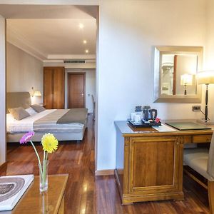 Chambre Exécutive Lit King-Size